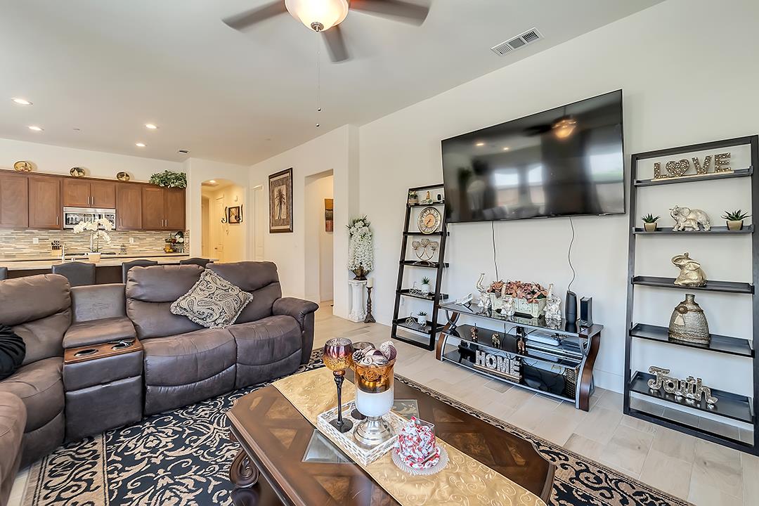 Detail Gallery Image 15 of 42 For 1603 Clover Ct, Hollister,  CA 95023 - 3 Beds | 2 Baths