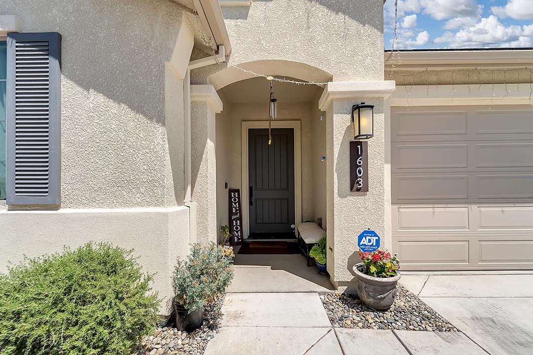 Detail Gallery Image 4 of 42 For 1603 Clover Ct, Hollister,  CA 95023 - 3 Beds | 2 Baths