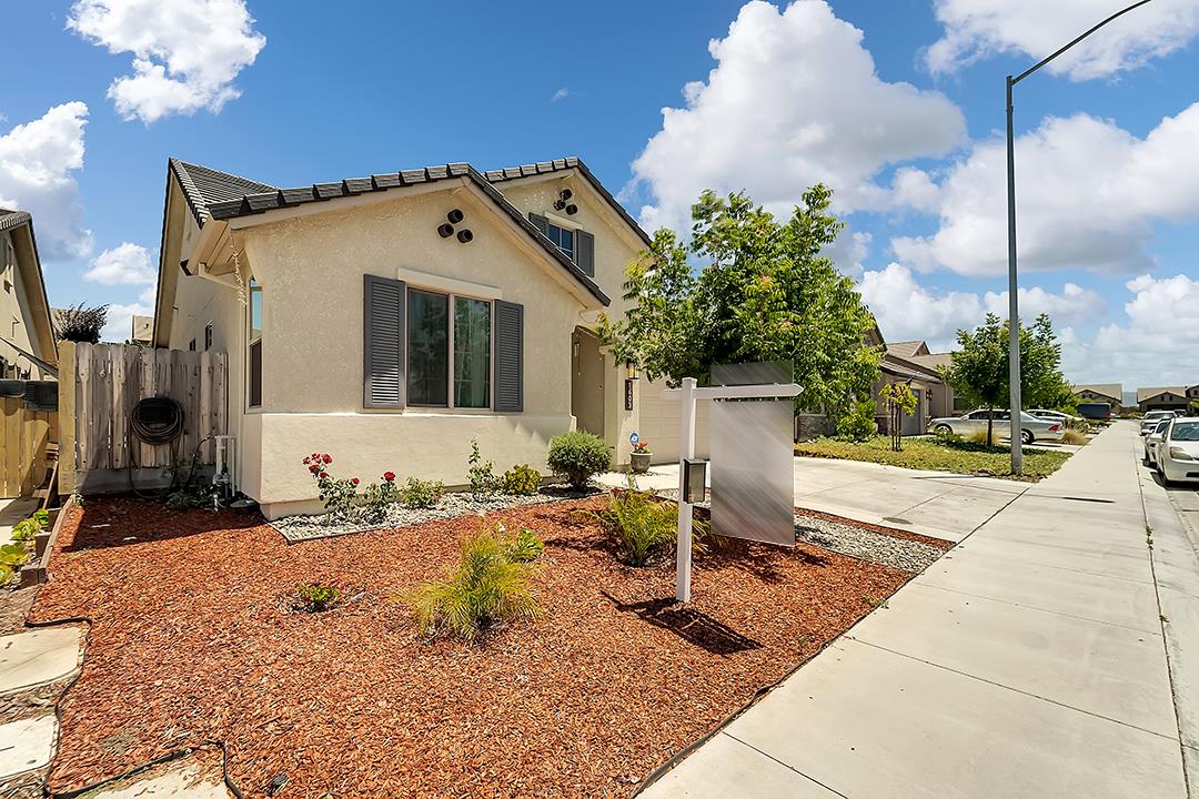 Detail Gallery Image 6 of 42 For 1603 Clover Ct, Hollister,  CA 95023 - 3 Beds | 2 Baths