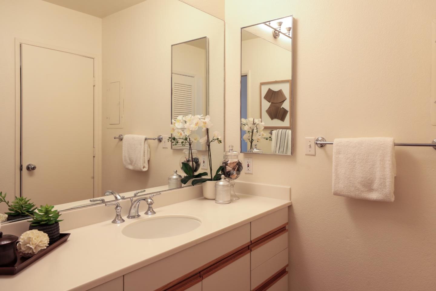 Detail Gallery Image 13 of 23 For 4250 El Camino Real #C225,  Palo Alto,  CA 94306 - 2 Beds | 1 Baths