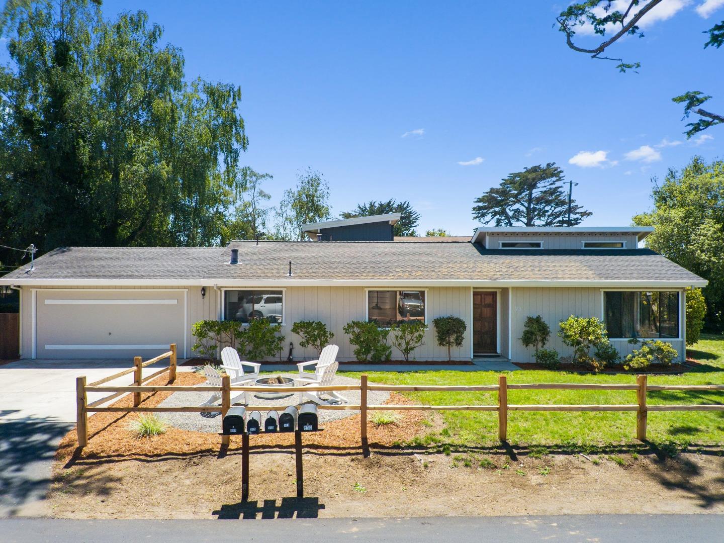 Detail Gallery Image 1 of 40 For 510 Townsend Dr, Aptos,  CA 95003 - 2 Beds | 2 Baths