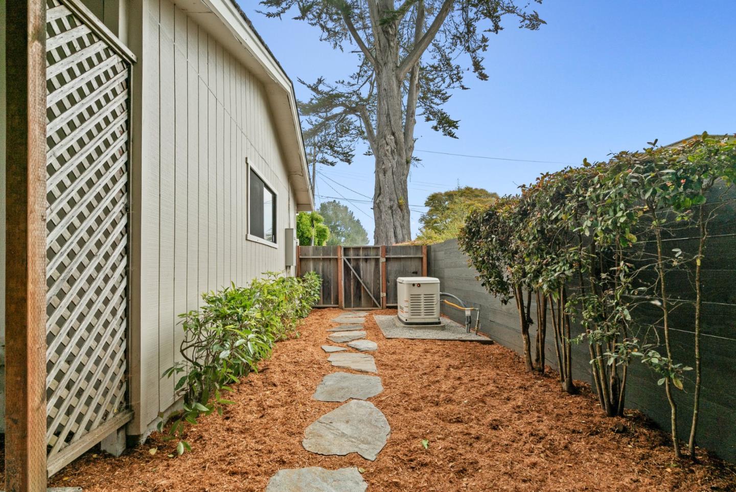 Detail Gallery Image 33 of 40 For 510 Townsend Dr, Aptos,  CA 95003 - 2 Beds | 2 Baths