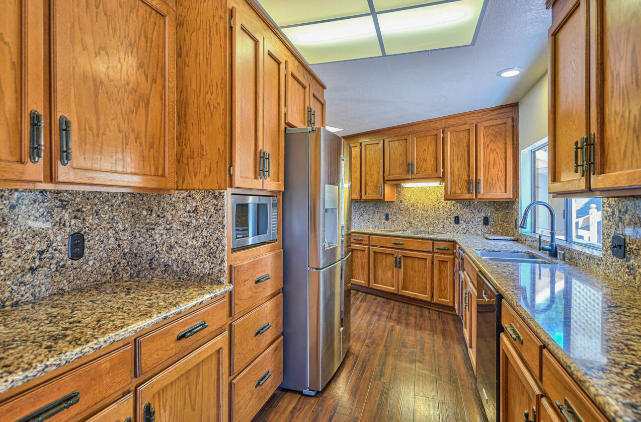 Detail Gallery Image 17 of 40 For 24585 Rimrock Canyon Rd, Salinas,  CA 93908 - 3 Beds | 2/1 Baths