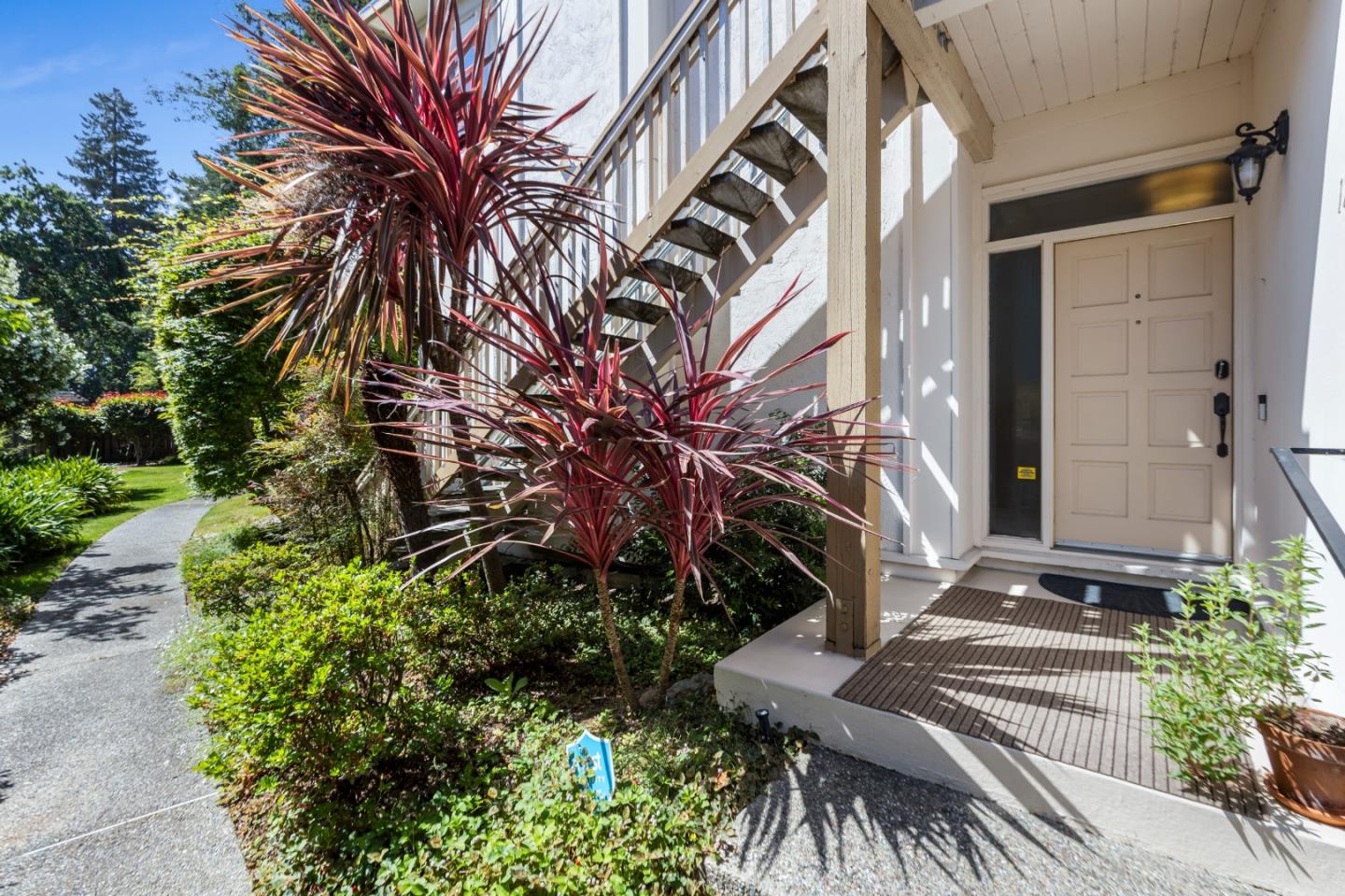 Detail Gallery Image 1 of 31 For 1266 Woodside Rd, Redwood City,  CA 94061 - 2 Beds | 2 Baths