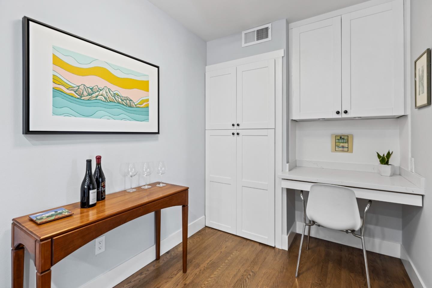 Detail Gallery Image 12 of 31 For 1266 Woodside Rd, Redwood City,  CA 94061 - 2 Beds | 2 Baths