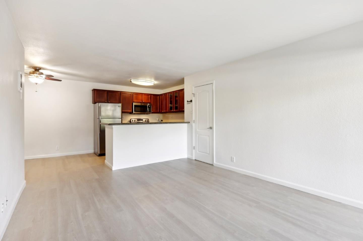 Detail Gallery Image 5 of 27 For 492 Dempsey Rd #194,  Milpitas,  CA 95035 - 2 Beds | 1 Baths