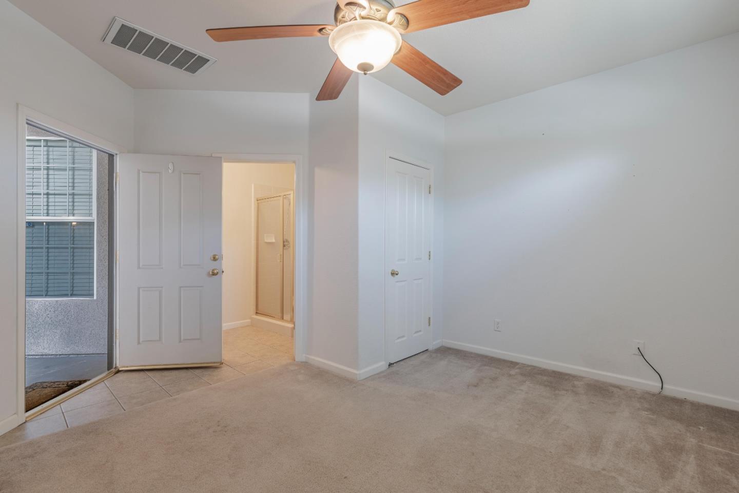 Detail Gallery Image 15 of 21 For 1126 E Royal Dornoch Ave, Fresno,  CA 93730 - 4 Beds | 2/1 Baths