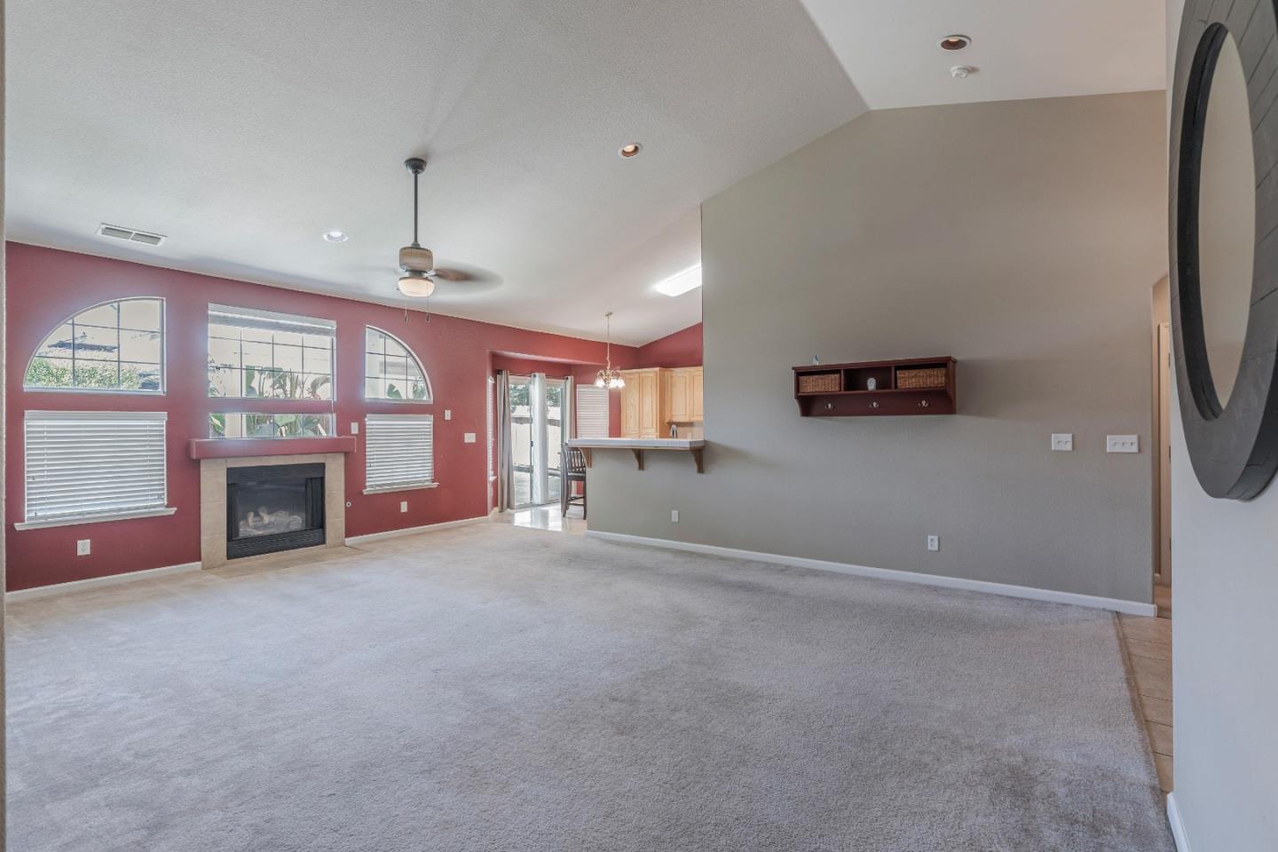 Detail Gallery Image 7 of 21 For 1126 E Royal Dornoch Ave, Fresno,  CA 93730 - 4 Beds | 2/1 Baths