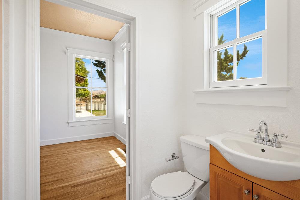 Detail Gallery Image 18 of 79 For 7313 Lovers Ln, Hollister,  CA 95023 - 4 Beds | 2/1 Baths