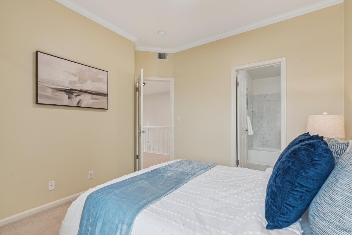 Detail Gallery Image 20 of 47 For 701 Baltic Cir #711,  Redwood City,  CA 94065 - 2 Beds | 2/1 Baths