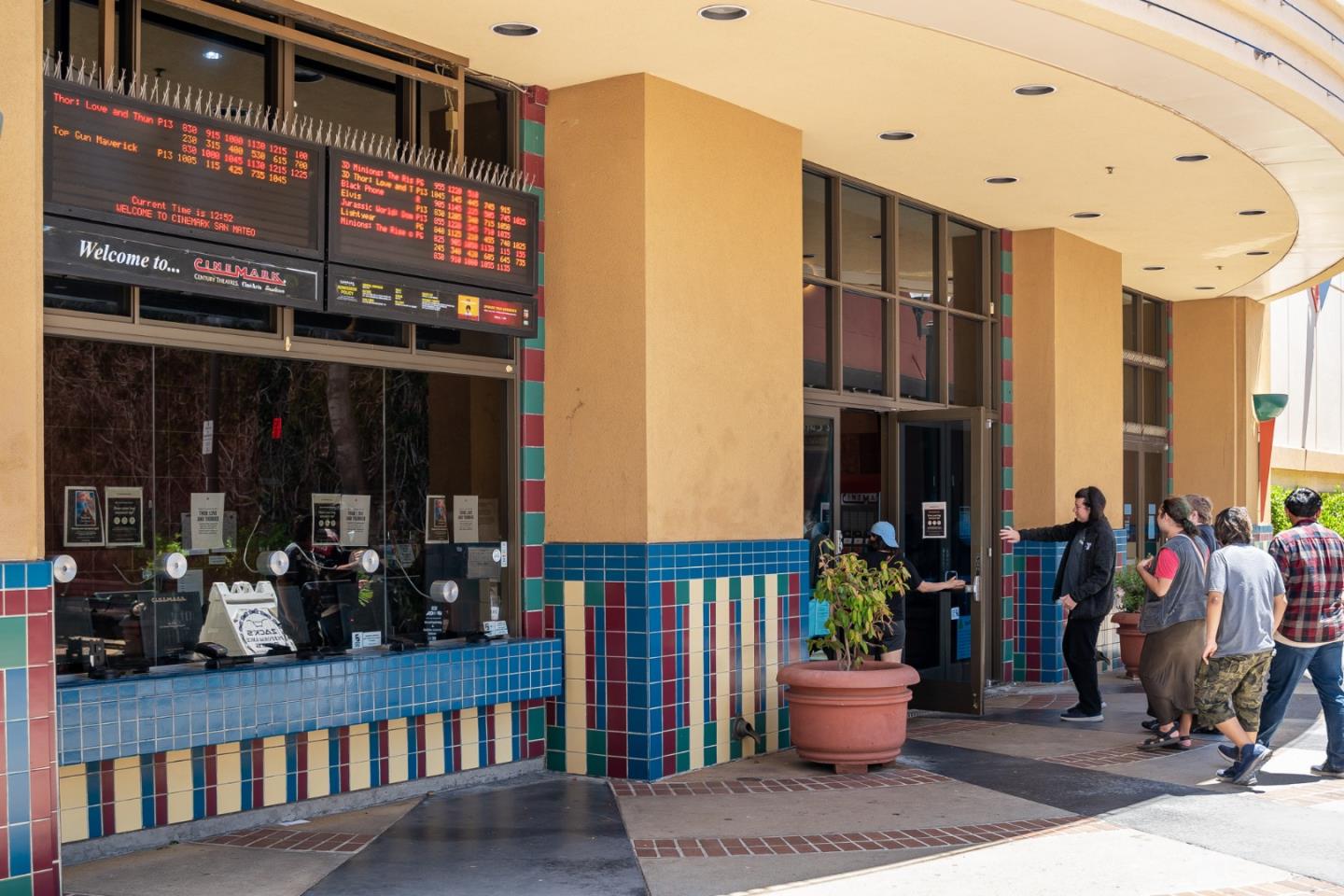 Detail Gallery Image 83 of 85 For 275 41st Ave, San Mateo,  CA 94403 - 4 Beds | 3 Baths