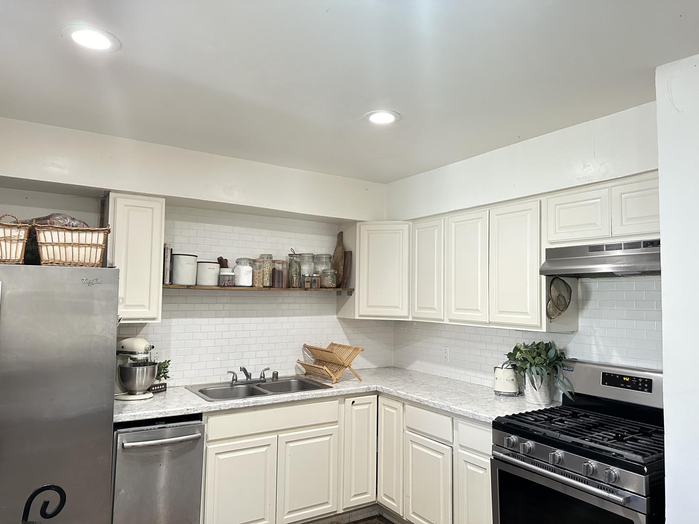 Detail Gallery Image 7 of 9 For 104 W Rossi St #2,  Salinas,  CA 93901 - 1 Beds | 1/1 Baths