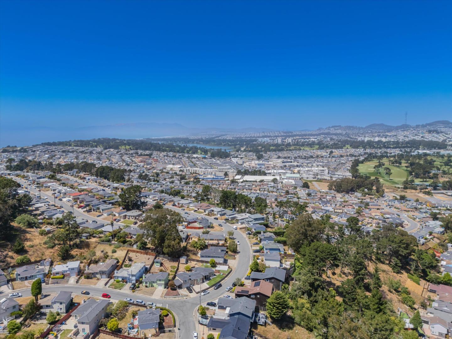 Detail Gallery Image 34 of 59 For 609 Larchmont Dr, Daly City,  CA 94015 - 3 Beds | 1 Baths