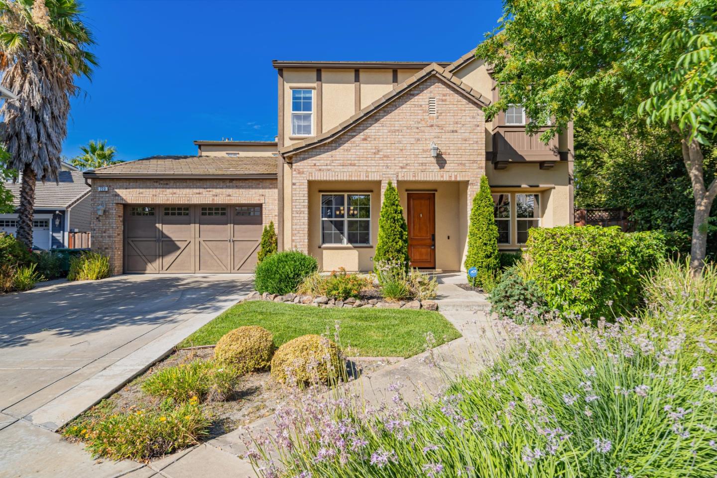 Detail Gallery Image 1 of 1 For 223 Knightsbridge Ct, San Ramon,  CA 94582 - 6 Beds | 4/1 Baths