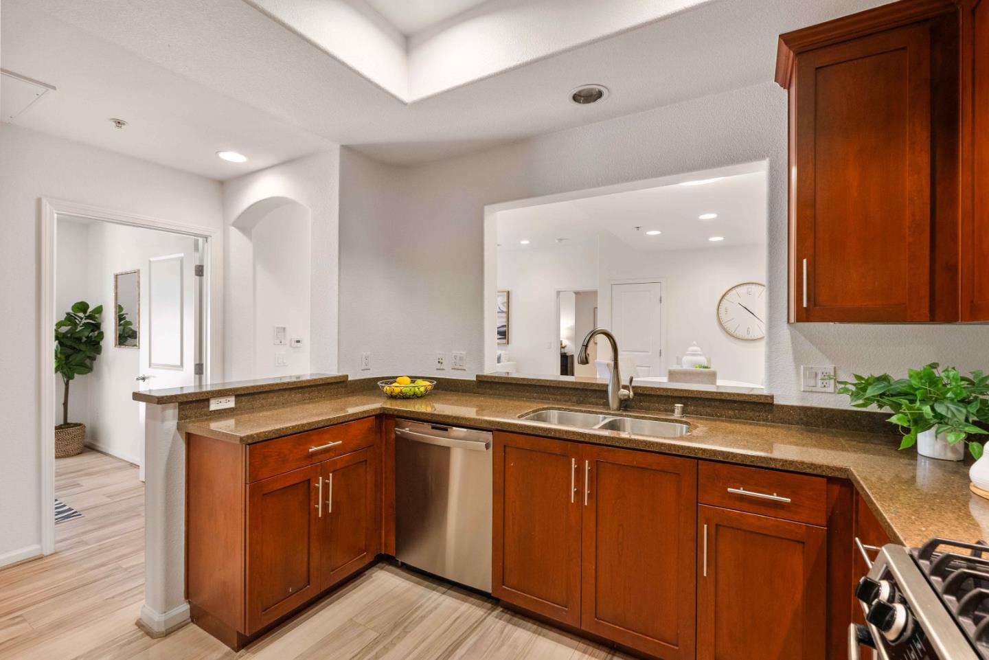 Detail Gallery Image 14 of 32 For 912 Campisi Way #114,  Campbell,  CA 95008 - 2 Beds | 2 Baths