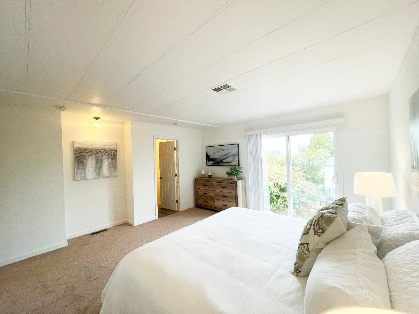 Detail Gallery Image 9 of 21 For 19 Canada Cove Ave #19,  Half Moon Bay,  CA 94019 - 2 Beds | 2 Baths