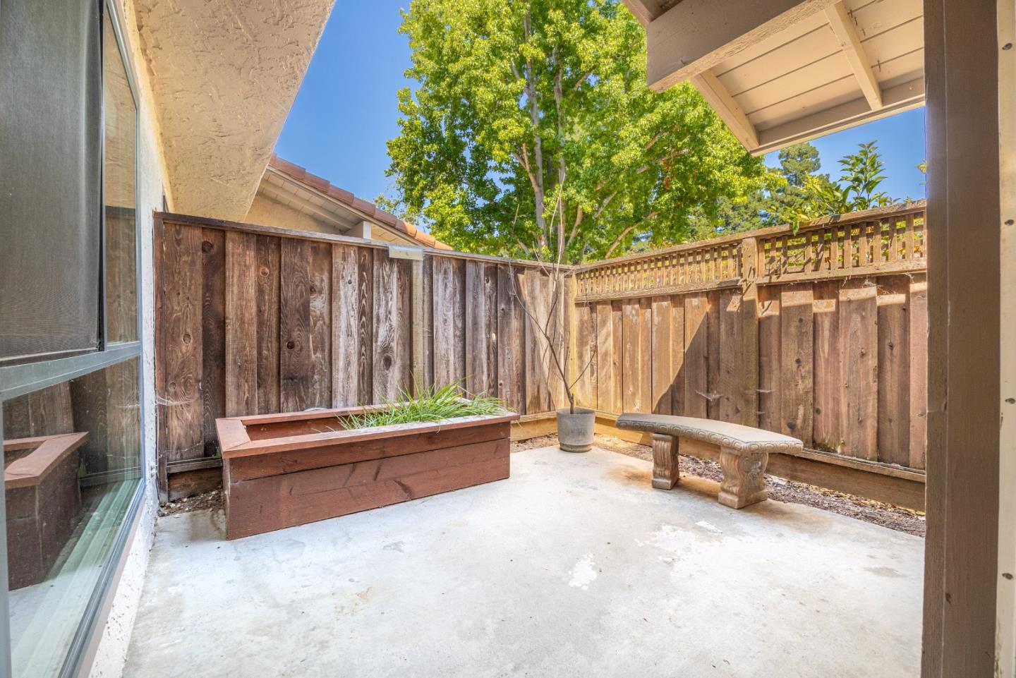 Detail Gallery Image 27 of 33 For 117 Peach Ter, Santa Cruz,  CA 95060 - 2 Beds | 1/1 Baths