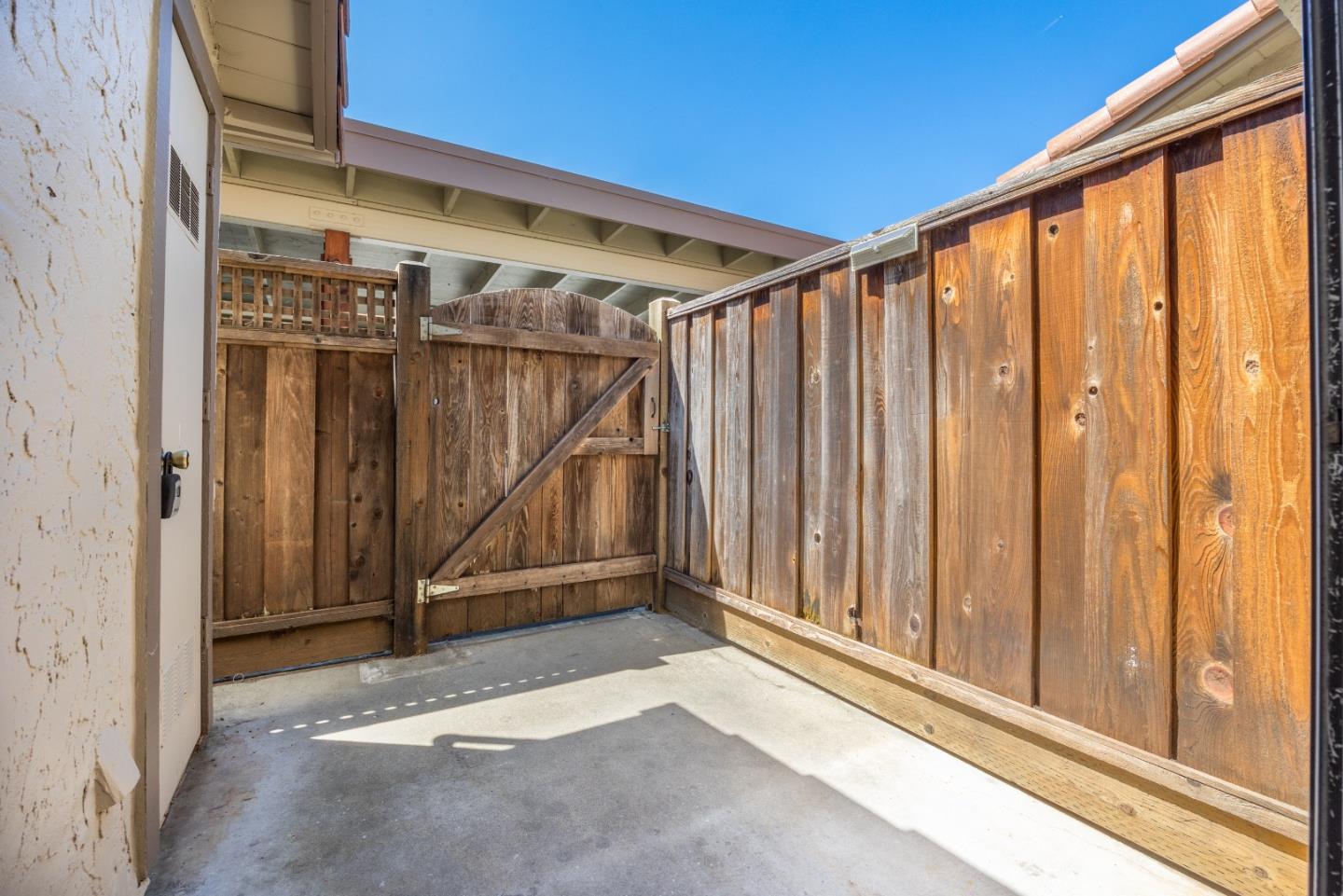 Detail Gallery Image 33 of 33 For 117 Peach Ter, Santa Cruz,  CA 95060 - 2 Beds | 1/1 Baths