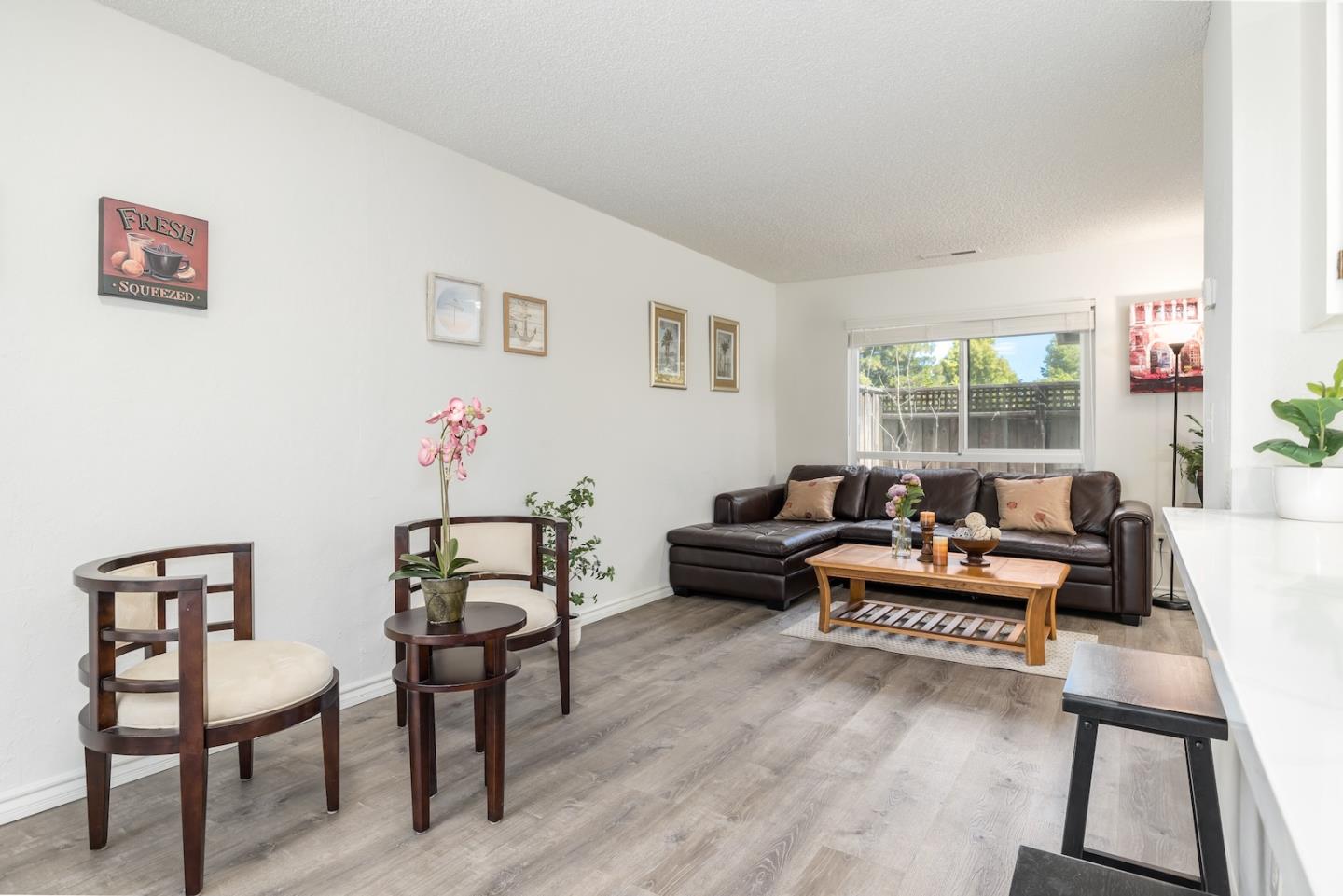 Detail Gallery Image 9 of 33 For 117 Peach Ter, Santa Cruz,  CA 95060 - 2 Beds | 1/1 Baths