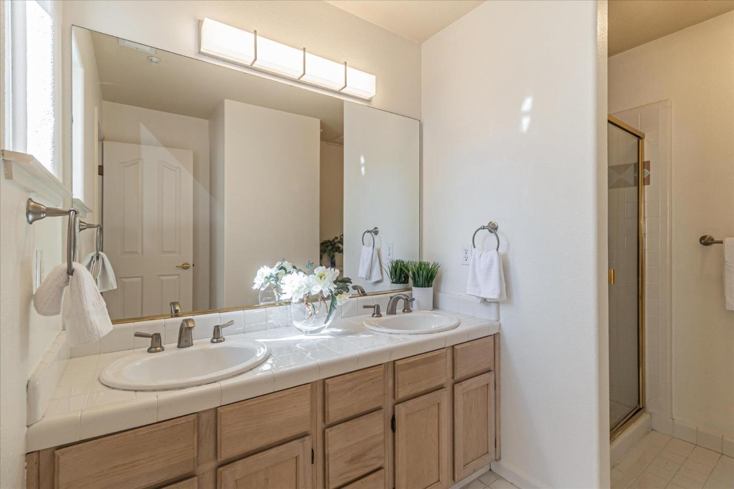 Detail Gallery Image 23 of 31 For 1575 Oxford St, Redwood City,  CA 94061 - 3 Beds | 2/1 Baths