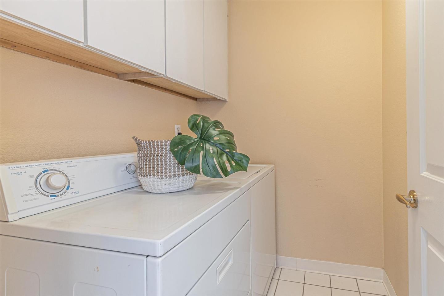 Detail Gallery Image 27 of 31 For 1575 Oxford St, Redwood City,  CA 94061 - 3 Beds | 2/1 Baths