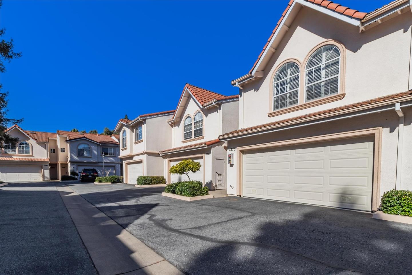 Detail Gallery Image 4 of 31 For 1575 Oxford St, Redwood City,  CA 94061 - 3 Beds | 2/1 Baths