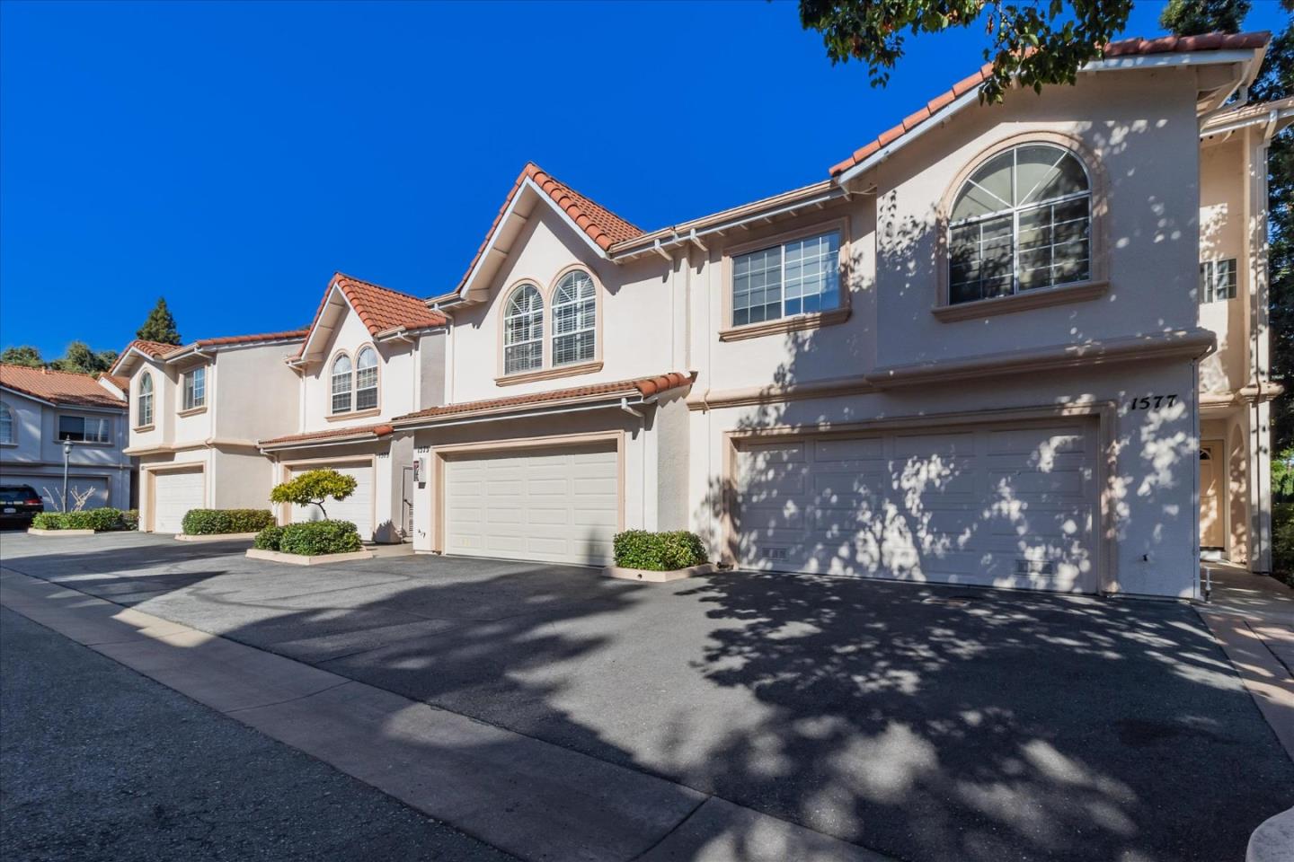 Detail Gallery Image 5 of 31 For 1575 Oxford St, Redwood City,  CA 94061 - 3 Beds | 2/1 Baths