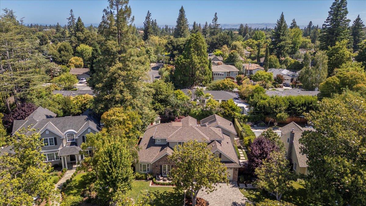 Detail Gallery Image 66 of 70 For 360 Claire Pl, Menlo Park,  CA 94025 - 4 Beds | 4/2 Baths