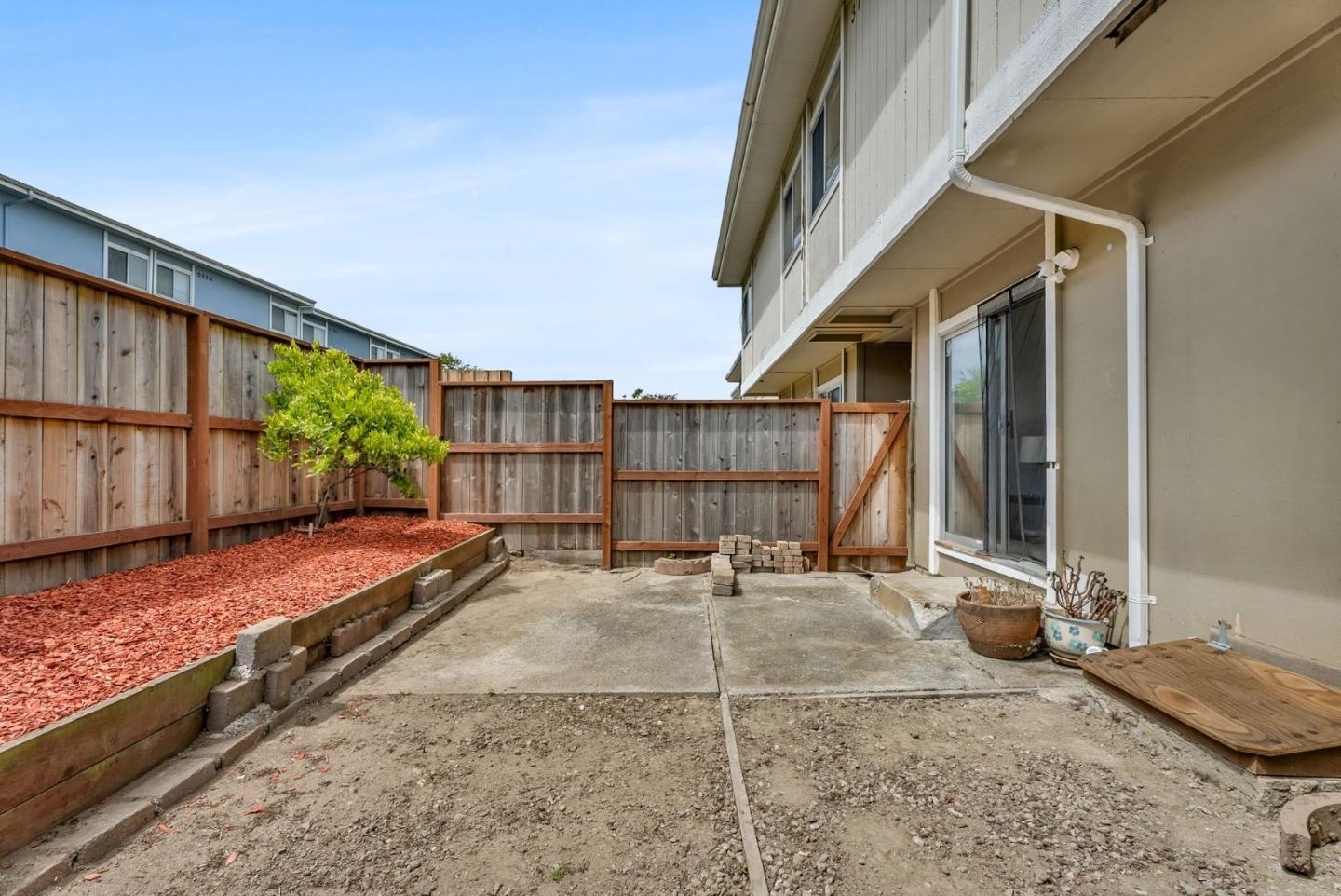 Detail Gallery Image 17 of 38 For 3743 Radburn, South San Francisco,  CA 94080 - 3 Beds | 1/1 Baths