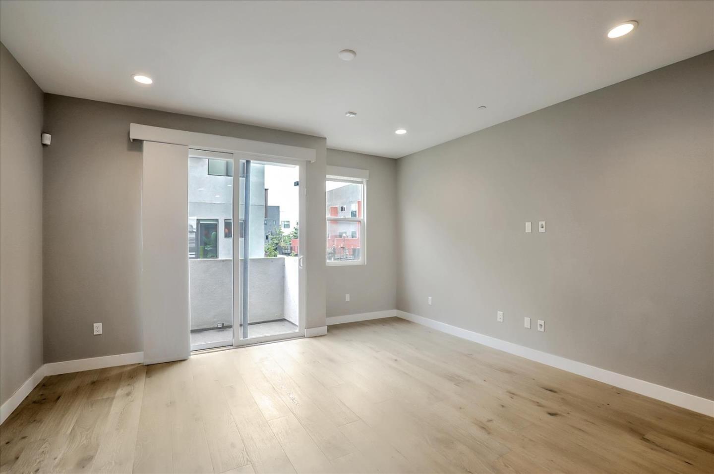 1513 Wood Street, Oakland, California 94607, 2 Bedrooms Bedrooms, ,2 BathroomsBathrooms,Residential Lease,For Rent,1513 Wood Street,ML81974347