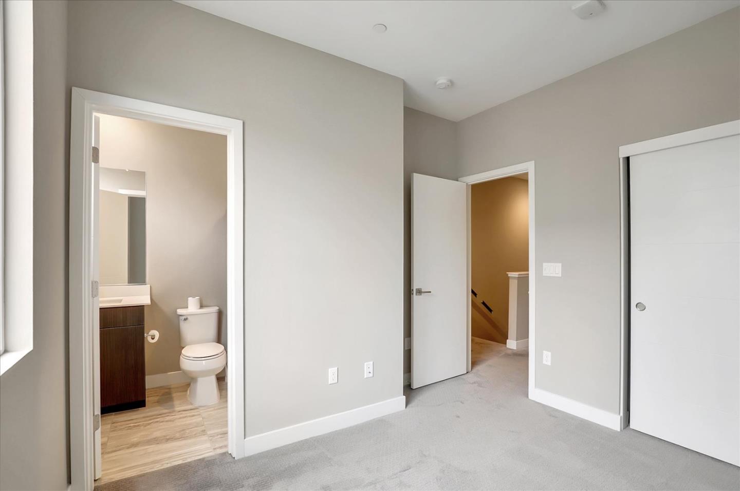 Detail Gallery Image 29 of 53 For 1513 Wood St, Oakland,  CA 94607 - 2 Beds | 2/1 Baths