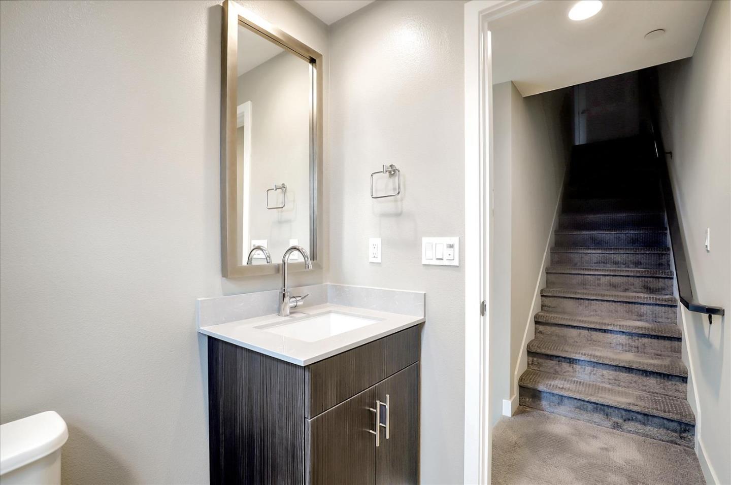 Detail Gallery Image 34 of 53 For 1513 Wood St, Oakland,  CA 94607 - 2 Beds | 2/1 Baths