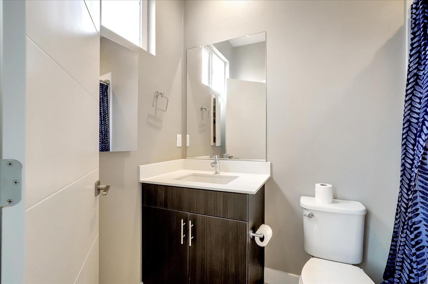 Detail Gallery Image 36 of 53 For 1513 Wood St, Oakland,  CA 94607 - 2 Beds | 2/1 Baths