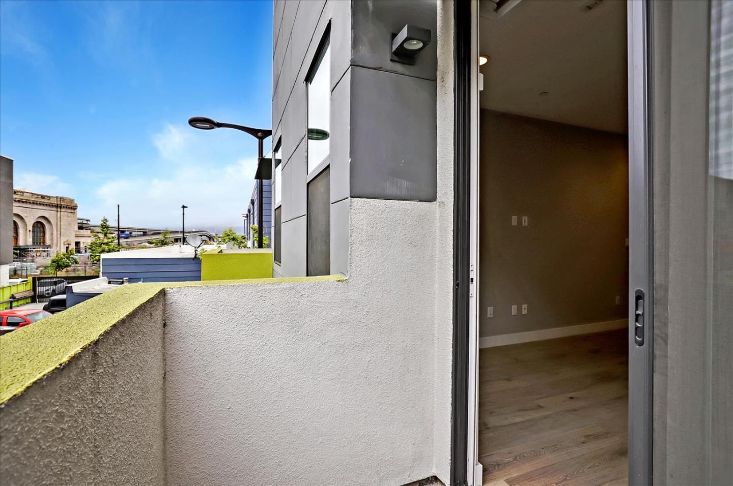 Detail Gallery Image 47 of 53 For 1513 Wood St, Oakland,  CA 94607 - 2 Beds | 2/1 Baths