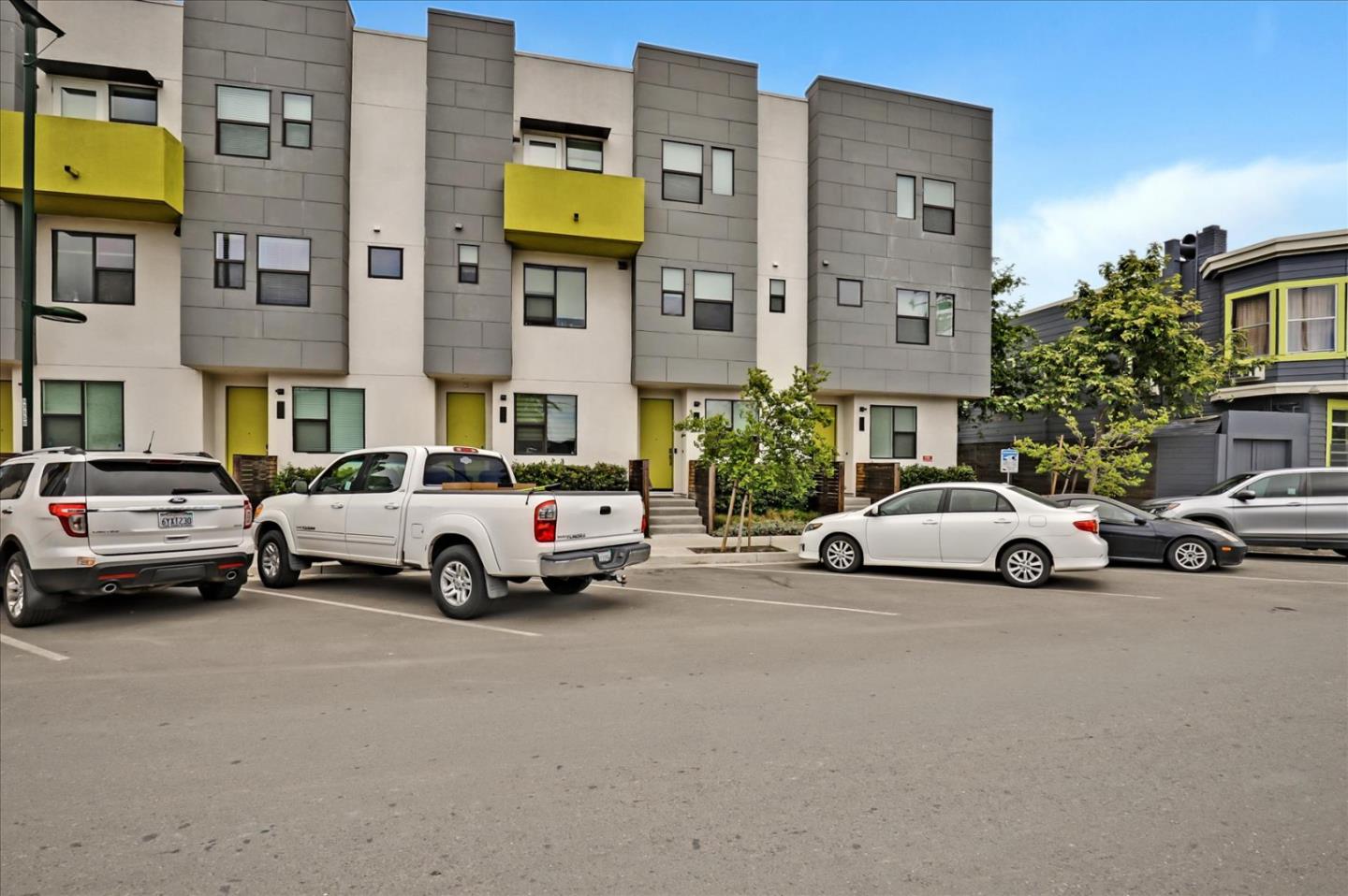 1513 Wood Street, Oakland, California 94607, 2 Bedrooms Bedrooms, ,2 BathroomsBathrooms,Residential Lease,For Rent,1513 Wood Street,ML81974347