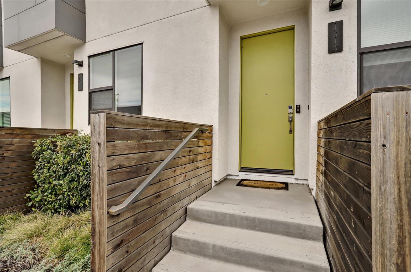 Detail Gallery Image 7 of 53 For 1513 Wood St, Oakland,  CA 94607 - 2 Beds | 2/1 Baths