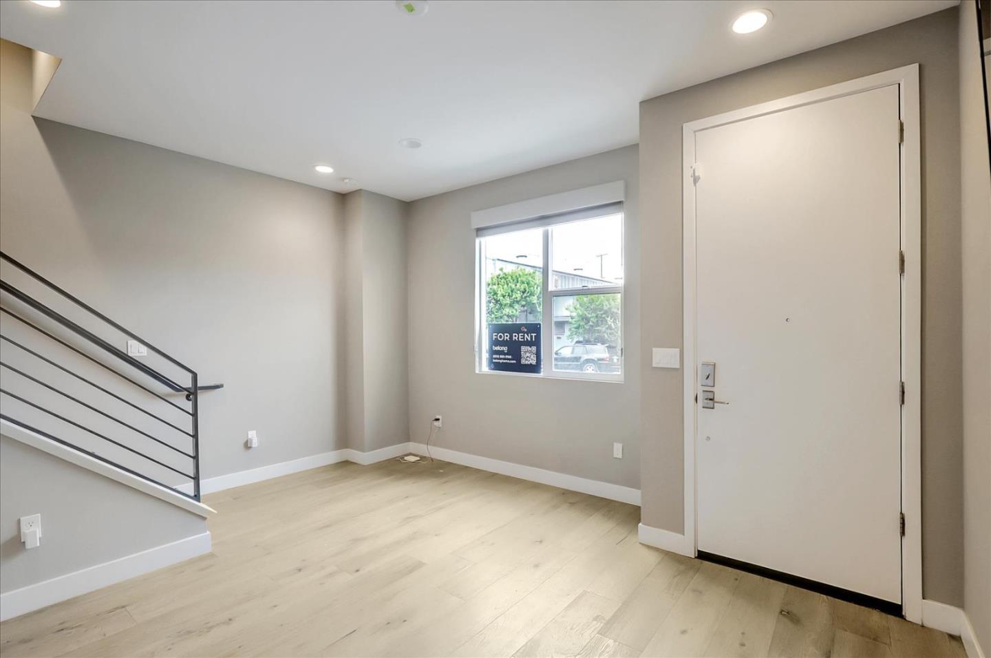 Detail Gallery Image 9 of 53 For 1513 Wood St, Oakland,  CA 94607 - 2 Beds | 2/1 Baths