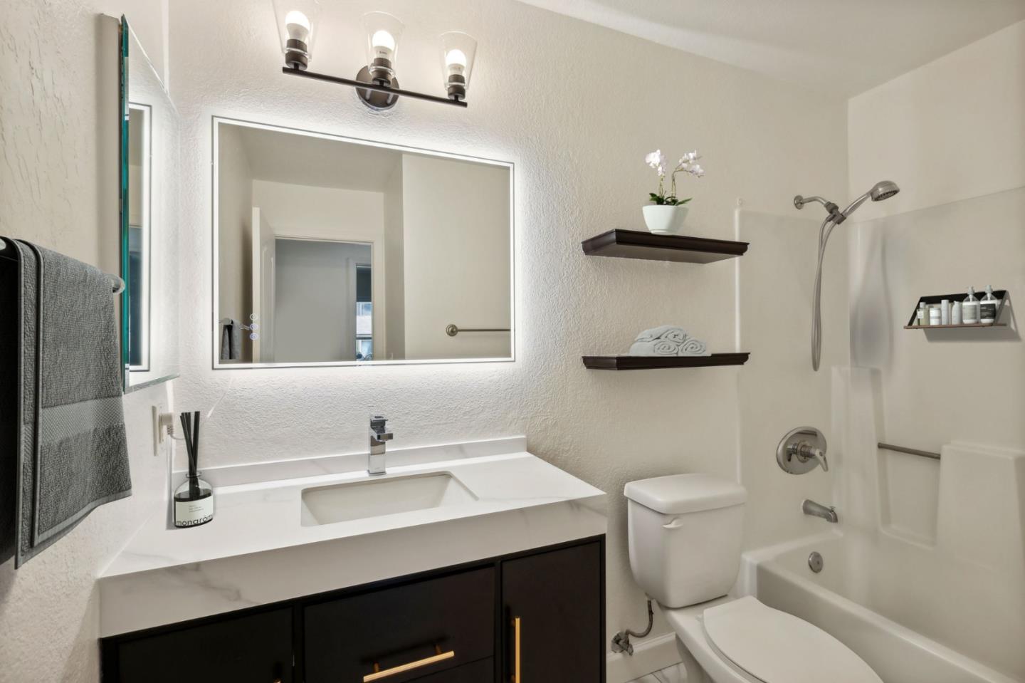 Detail Gallery Image 10 of 23 For 3381 Foxtail Ter, Fremont,  CA 94536 - 2 Beds | 1 Baths