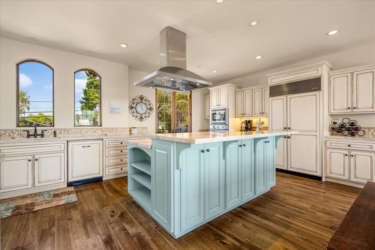 Detail Gallery Image 9 of 41 For 218 Martin Dr, Aptos,  CA 95003 - 3 Beds | 2/1 Baths