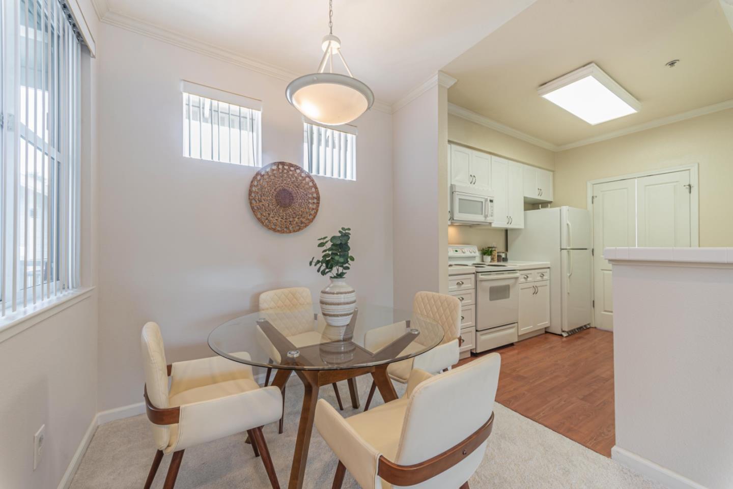 Detail Gallery Image 10 of 34 For 1982 W Bayshore Rd #230,  East Palo Alto,  CA 94303 - 1 Beds | 1 Baths