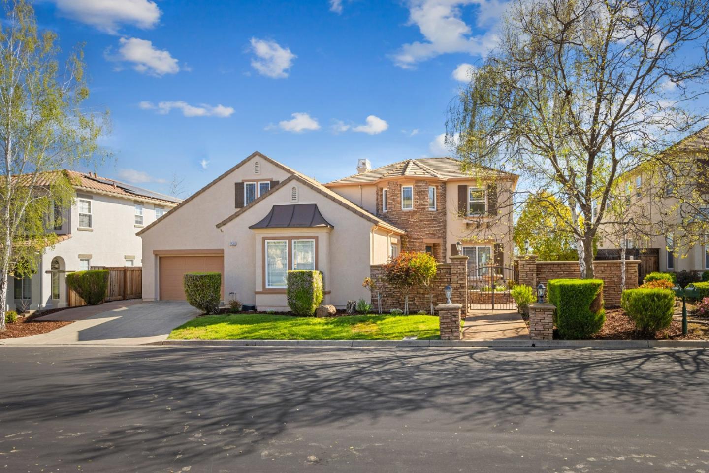 Detail Gallery Image 1 of 1 For 7430 Carnoustie Ct, Gilroy,  CA 95020 - 4 Beds | 3/1 Baths