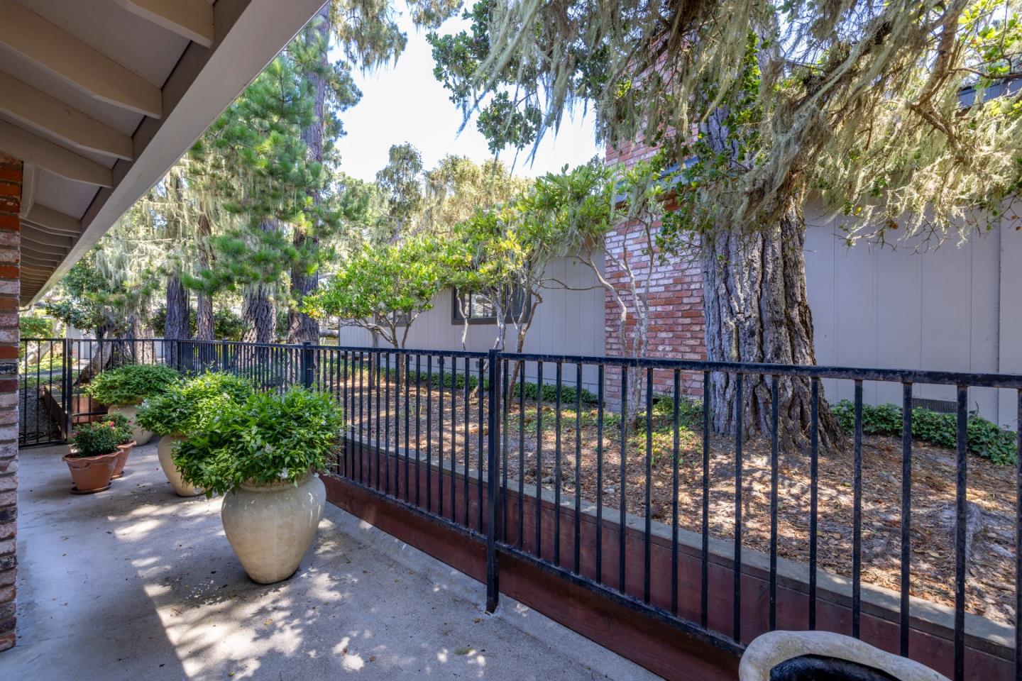 Detail Gallery Image 18 of 22 For 74 Country Club Gate, Pacific Grove,  CA 93950 - 3 Beds | 2 Baths