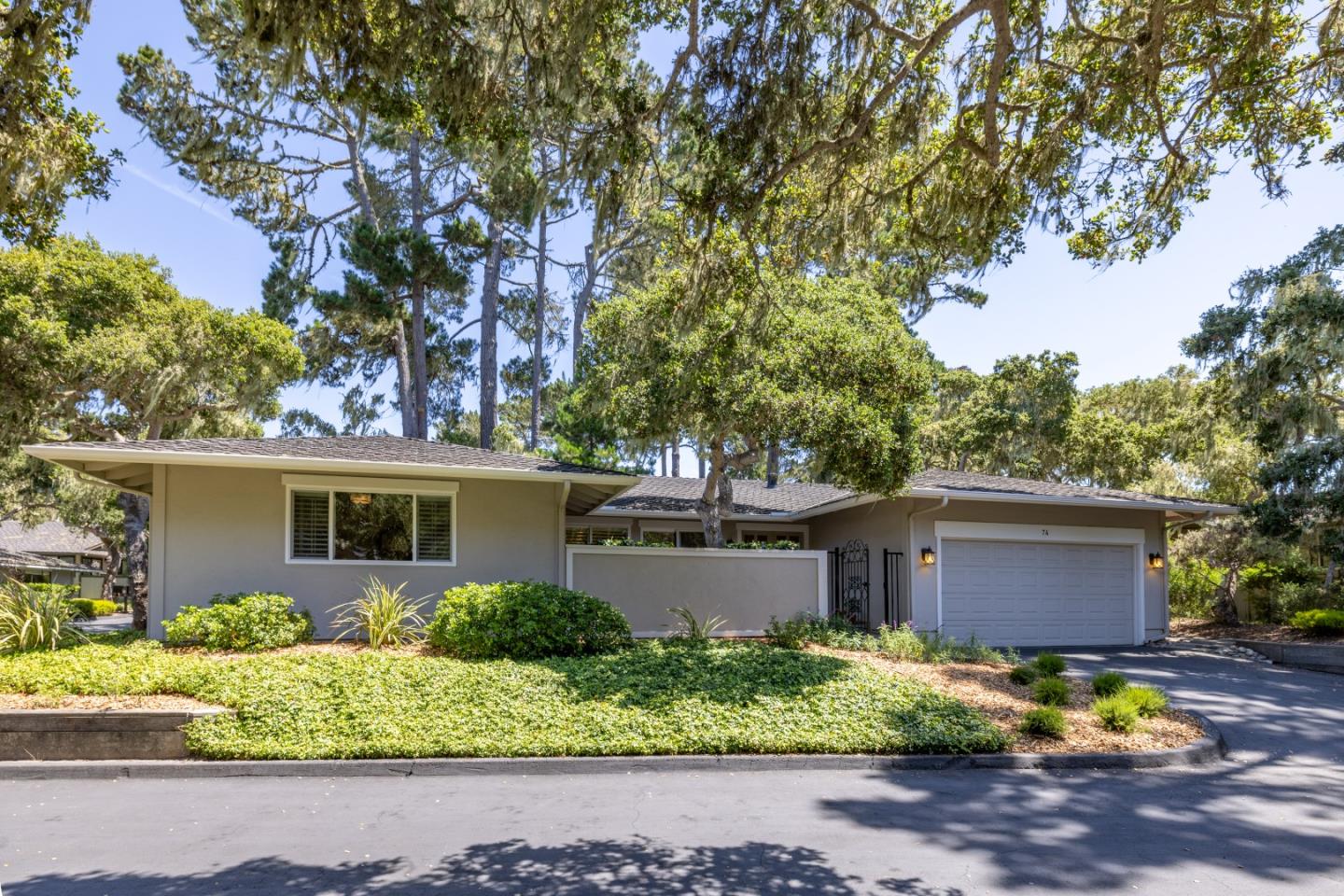 Detail Gallery Image 21 of 22 For 74 Country Club Gate, Pacific Grove,  CA 93950 - 3 Beds | 2 Baths