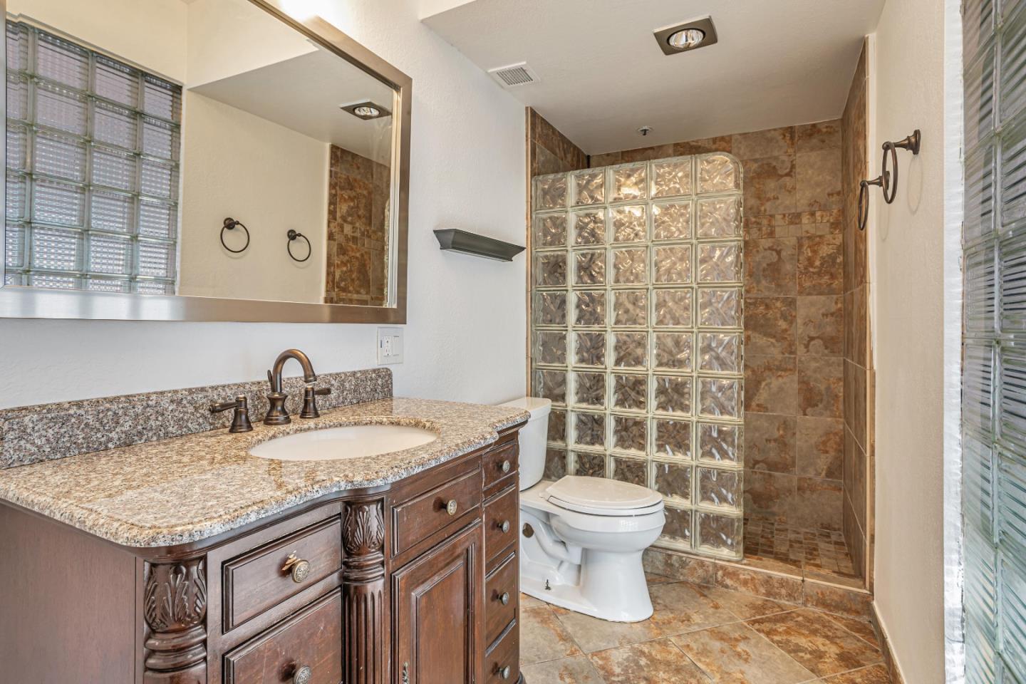 97 E Saint James Street # 41, San Jose, California 95112, 2 Bedrooms Bedrooms, ,2 BathroomsBathrooms,Residential,For Sale,97 E Saint James Street # 41,ML81974462