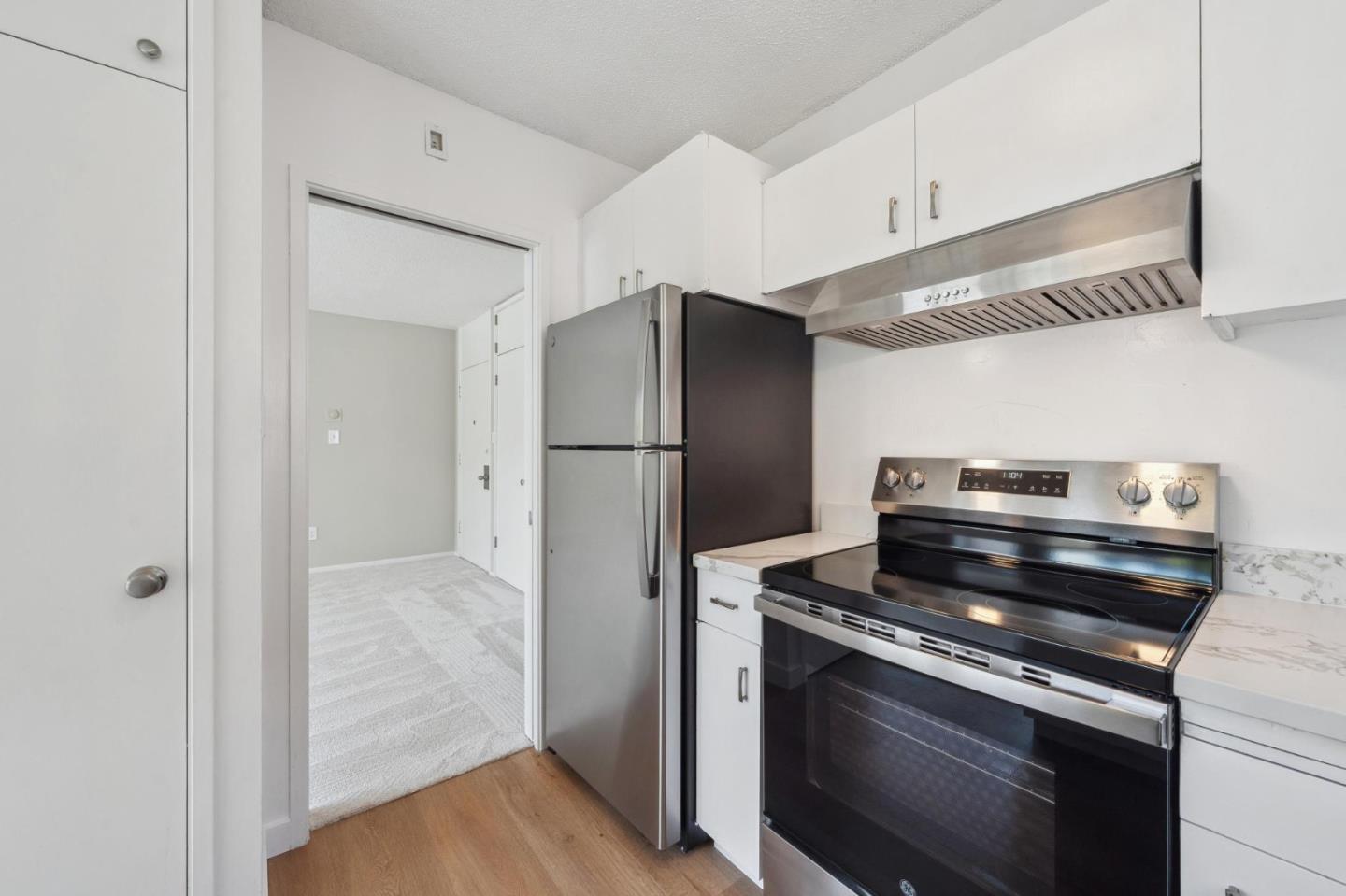 Detail Gallery Image 13 of 29 For 2601 College Ave #212,  Berkeley,  CA 94704 - 2 Beds | 2 Baths