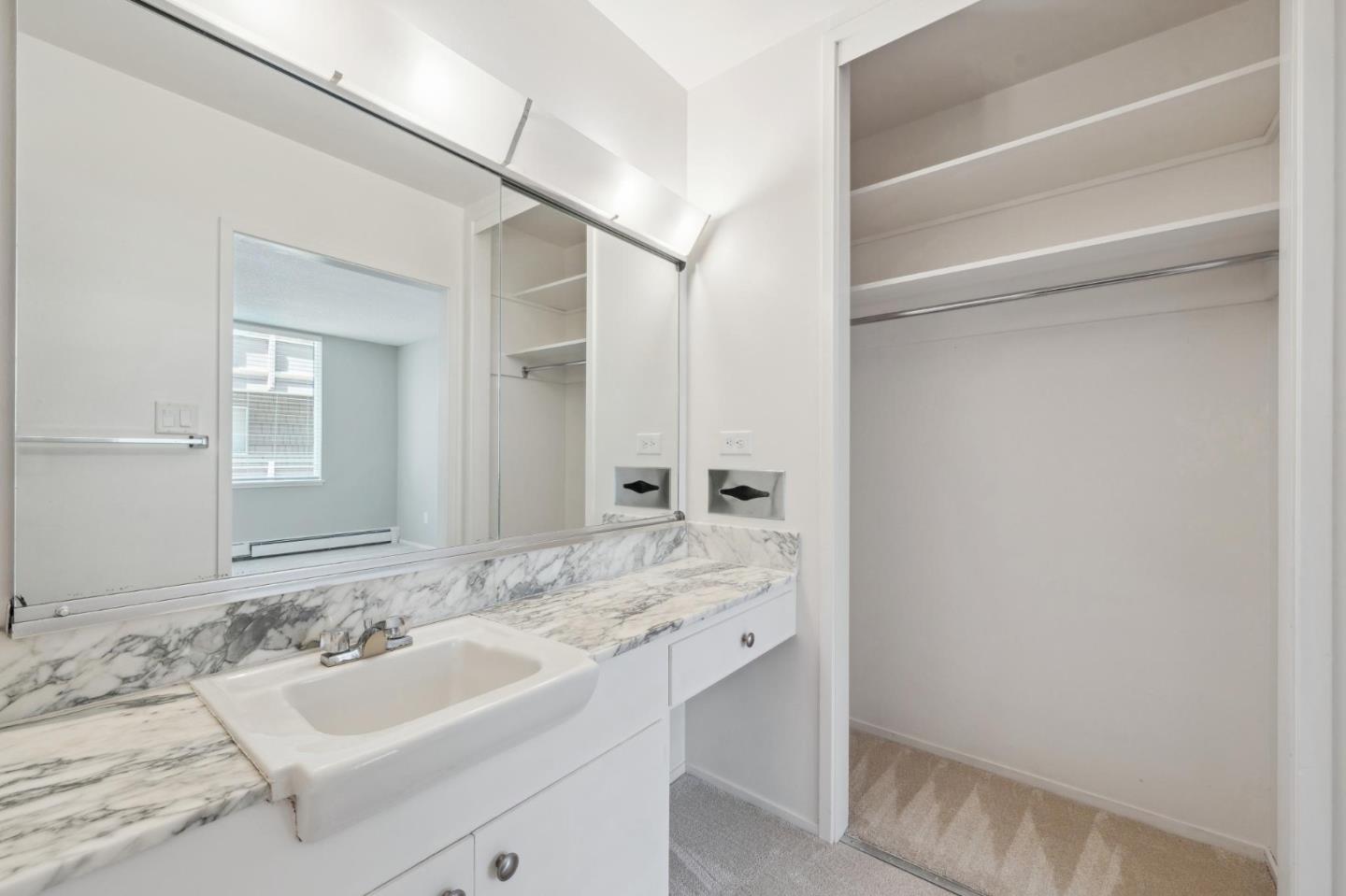 Detail Gallery Image 19 of 29 For 2601 College Ave #212,  Berkeley,  CA 94704 - 2 Beds | 2 Baths