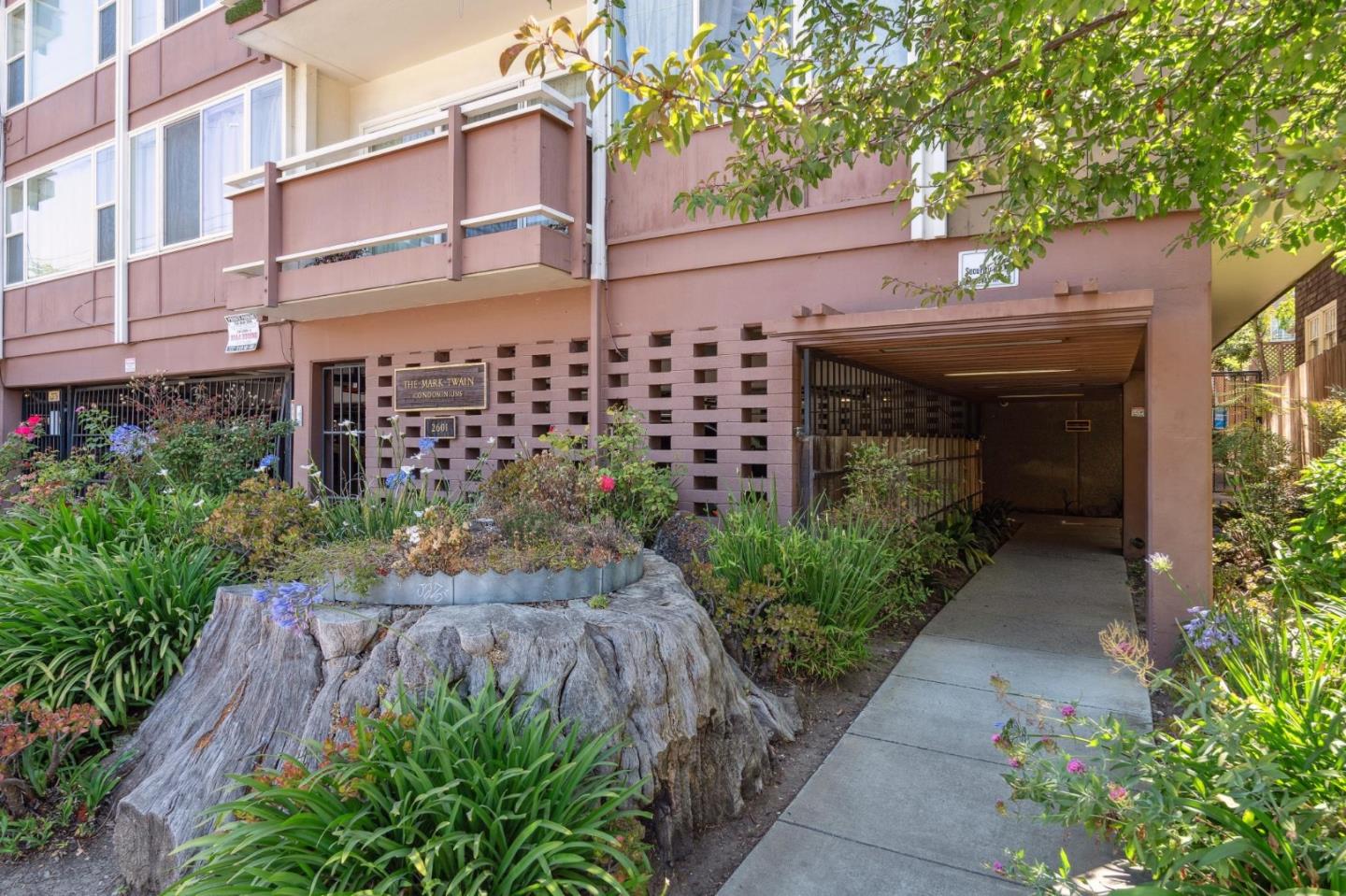 Detail Gallery Image 23 of 29 For 2601 College Ave #212,  Berkeley,  CA 94704 - 2 Beds | 2 Baths