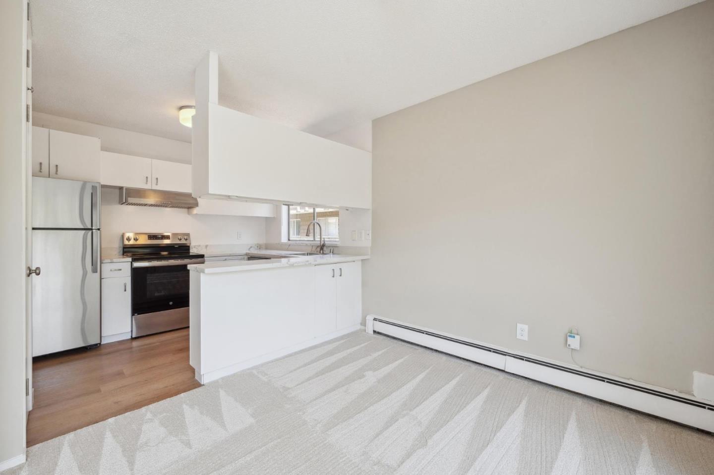 Detail Gallery Image 5 of 29 For 2601 College Ave #212,  Berkeley,  CA 94704 - 2 Beds | 2 Baths