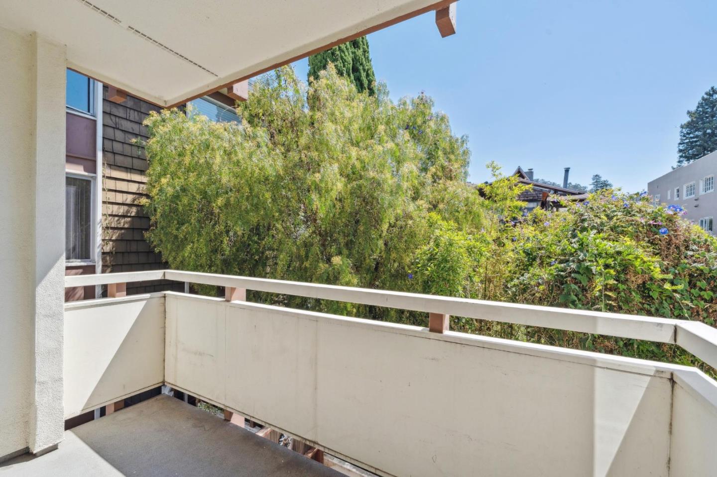 Detail Gallery Image 8 of 29 For 2601 College Ave #212,  Berkeley,  CA 94704 - 2 Beds | 2 Baths