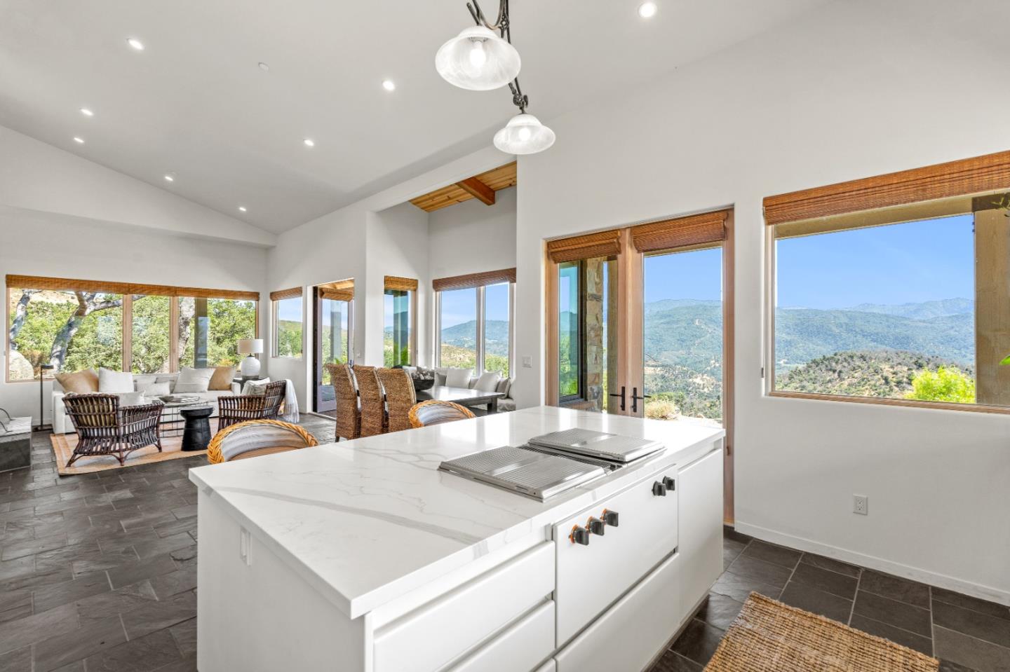 Detail Gallery Image 14 of 39 For 38 Asoleado Dr, Carmel Valley,  CA 93924 - 2 Beds | 2/1 Baths